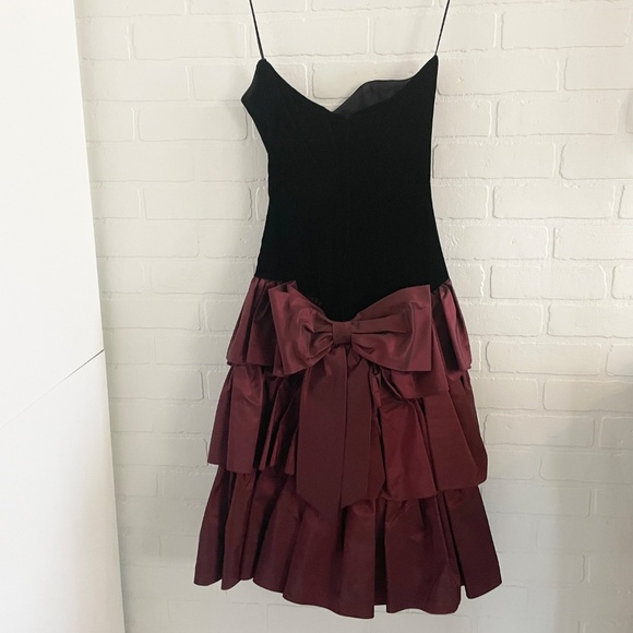 Vintage 80s Gown Strapless dress Black Velvet Velour Dark red iridescent skirt S - Picture 4 of 13